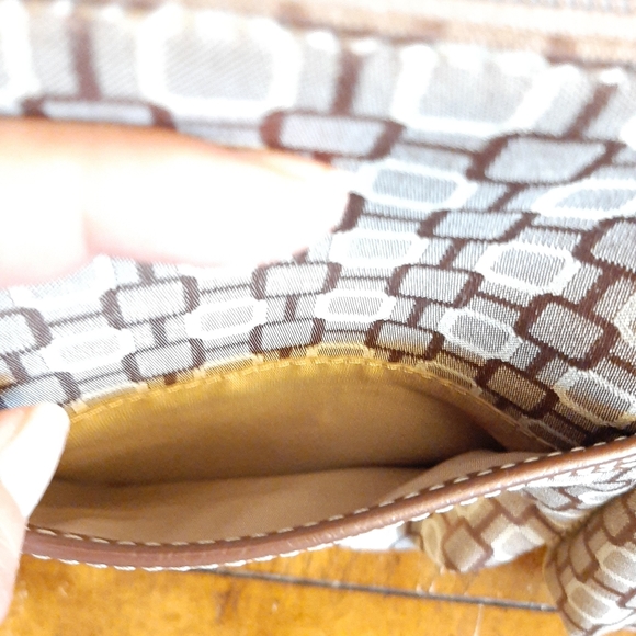 Adjustable NINE WEST waist purse - Picture 3 of 9